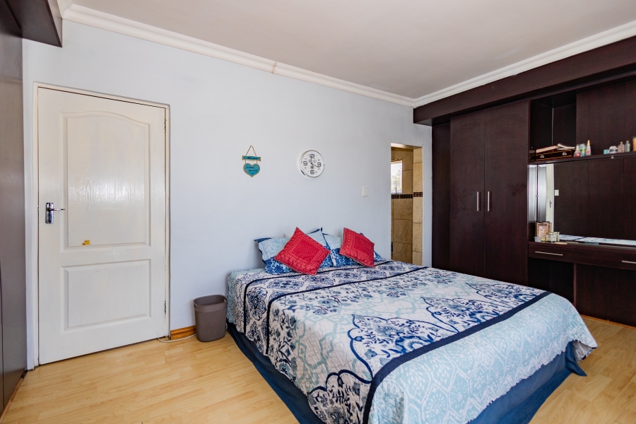 7 Bedroom Property for Sale in Northpine Western Cape